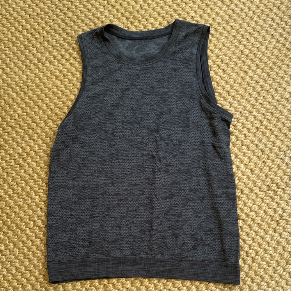 Lululemon Gray Sleeveless Textured Top